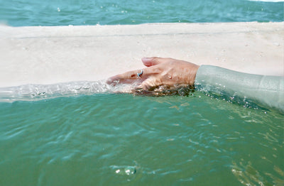 Des bijoux tendances pour les surfeuses passionnées