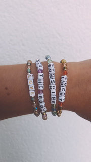 Bracelets “Good Vibes”