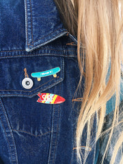 "Surf" brooch