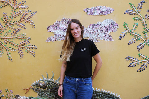Embroidered T-shirt "Ocean Lover" - Black