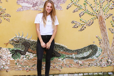 Embroidered T-shirt "surfer" - White