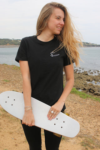 T-shirt brodé "surfeuse" - NOIR
